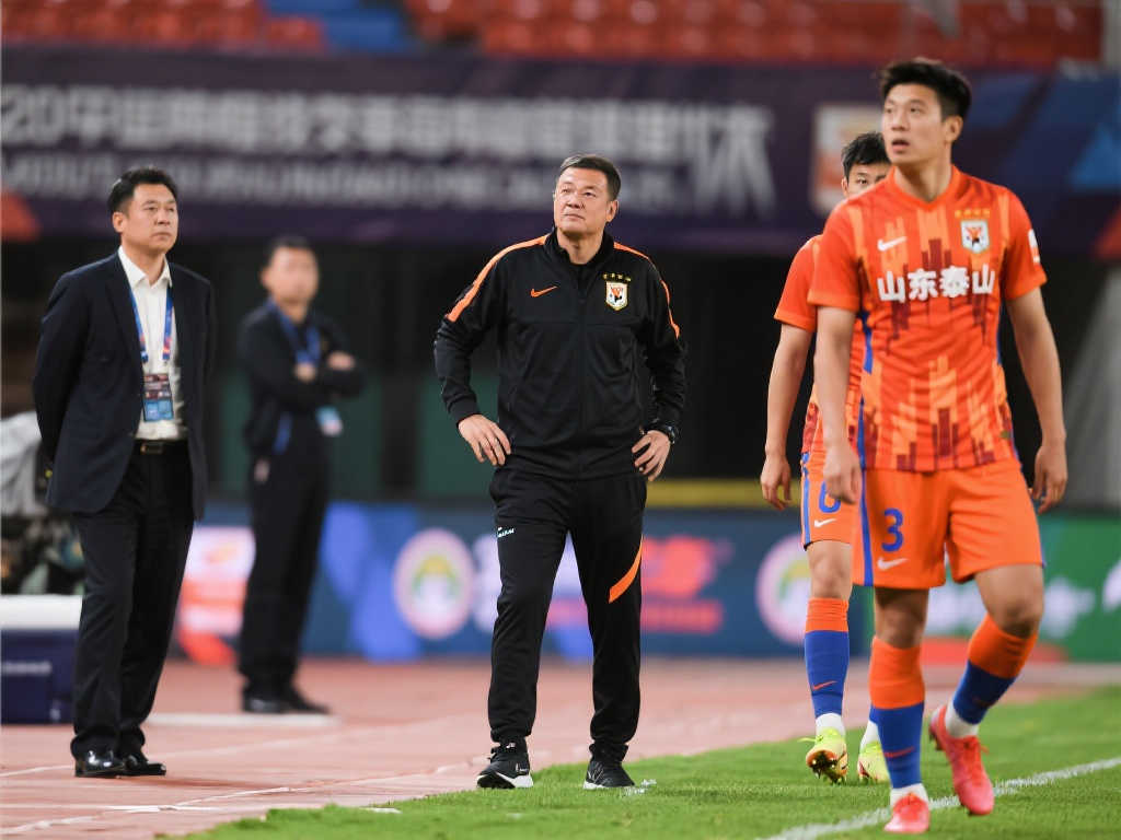 泰山困境加剧！媒体人：俱乐部欠薪风波，崔康熙压力非核心问题